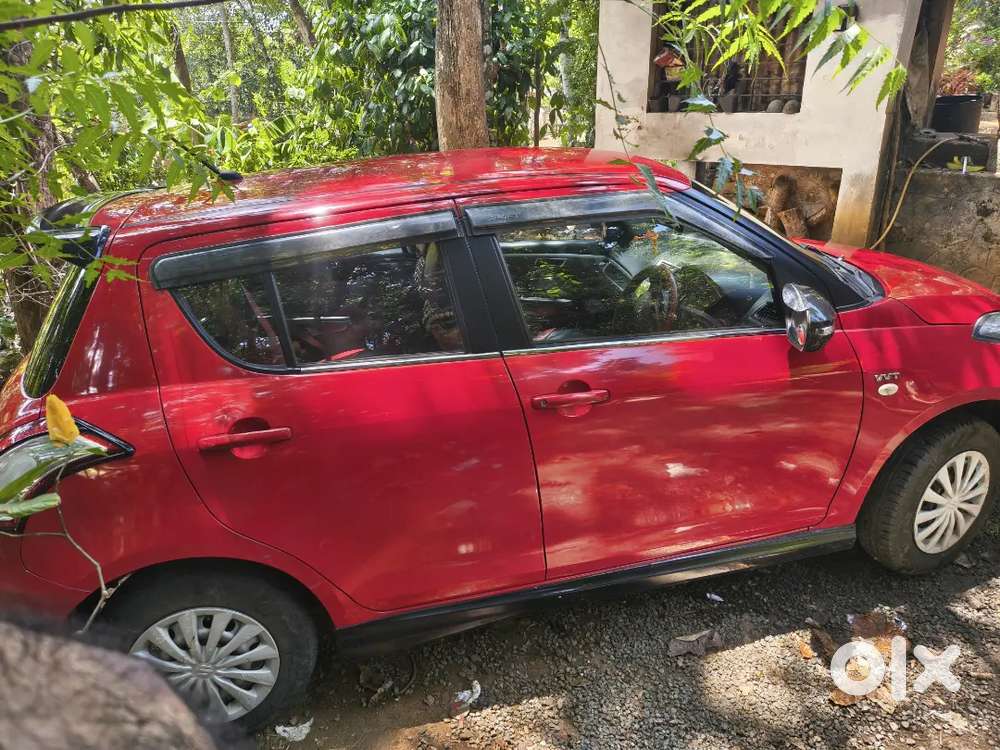 Maruti Suzuki Swift Lxi 2017