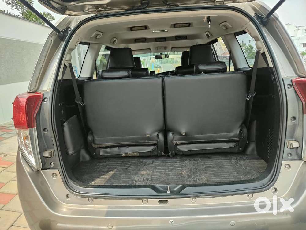 Toyota Innova Crysta 2.4 V 7 Str, 2016, Diesel