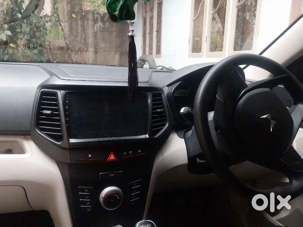 Mahindra Xuv300 2024 Petrol Well Maintained New Car With Sunroof