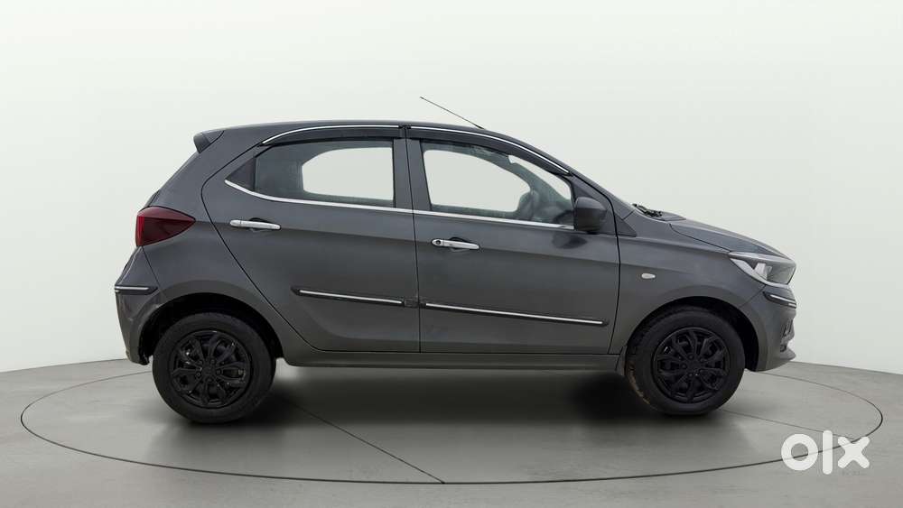 Tata Tiago Xe, 2021, Petrol