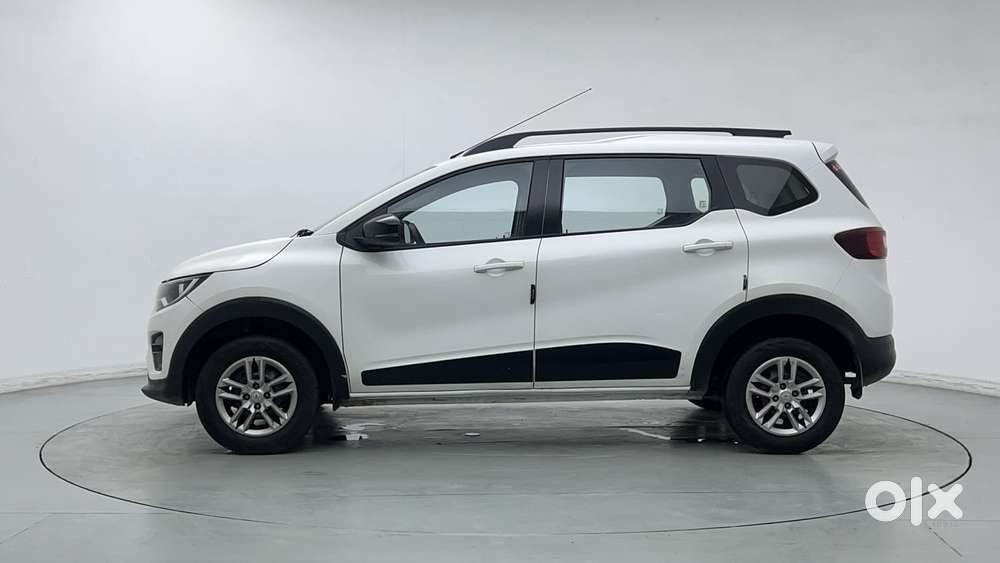 Renault Triber Rxt, 2022, Petrol
