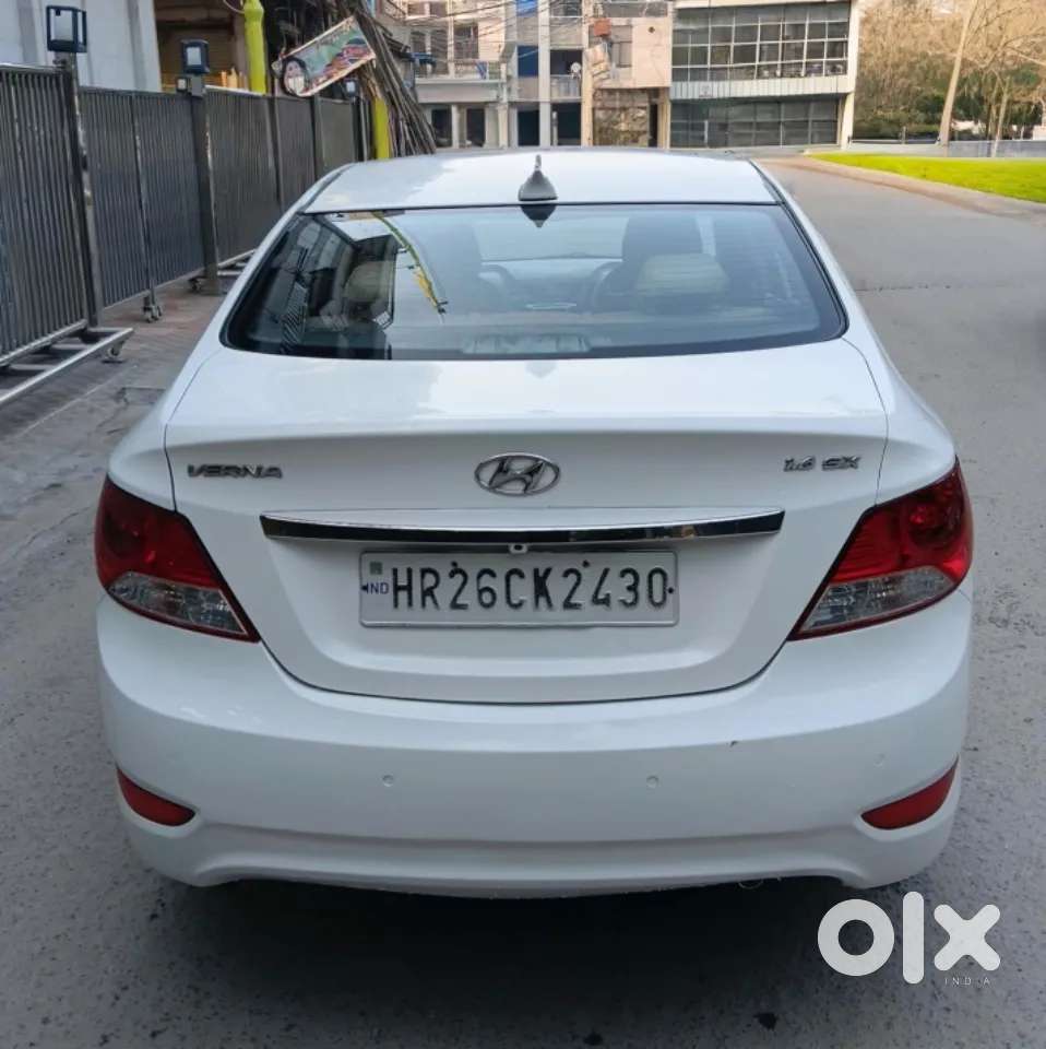 Hyundai Verna Fluidic 1.6 Vtvt Sx, 2014, Petrol