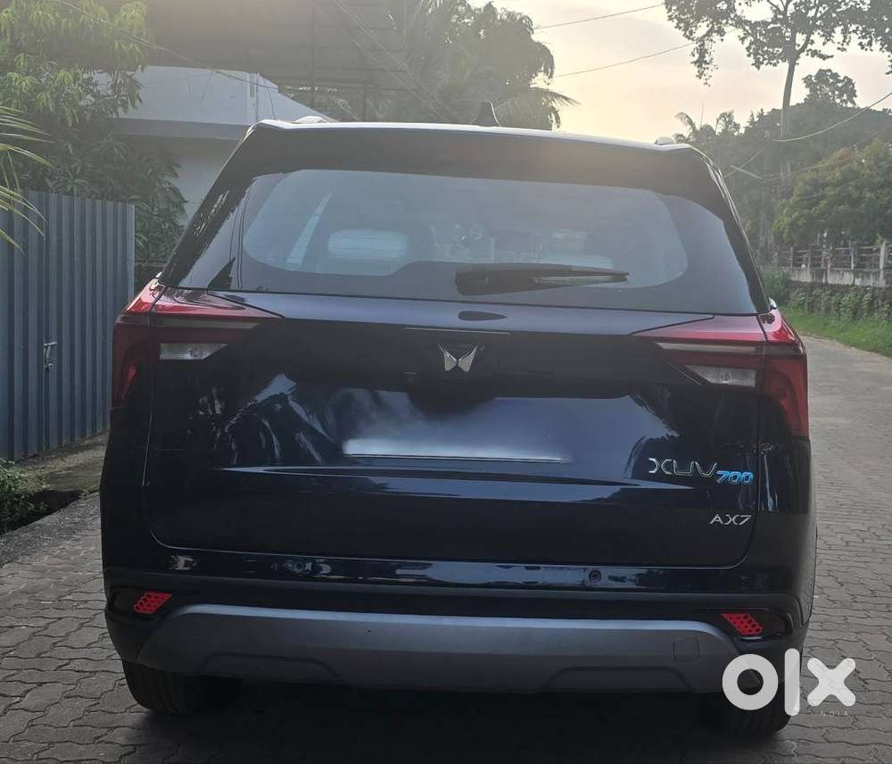 2022 Mahindra Xuv700 Ax7 Diesel Manual | 1st Owner | 50,000 Km