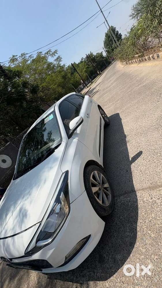 Plz Genuine Buyers Hi Msg Krein  Hyundai I20 Top Model