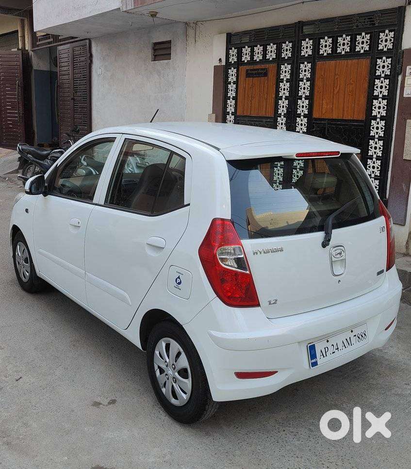 Hyundai I10 Sportz, 2011, Petrol