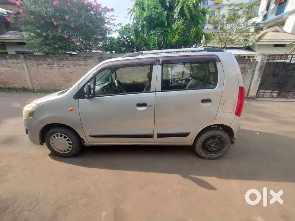 2nd Owner Maruti Wagon R 2010 Lxi Cng