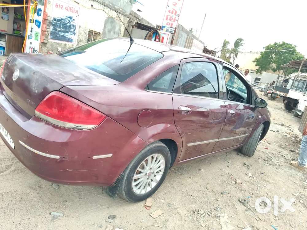 Fiat Linea Emotion 125s 2011 Petrol Automatic