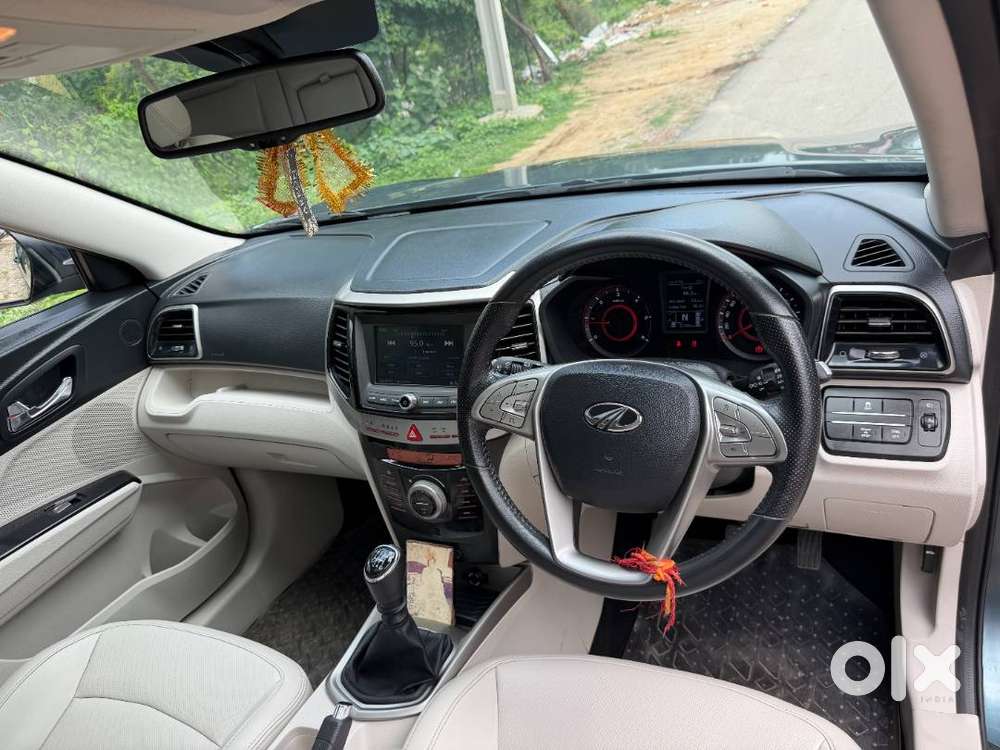 Mahindra Xuv300 W8 Diesel  Single Owner  52k Km  Sunroof  Excellen