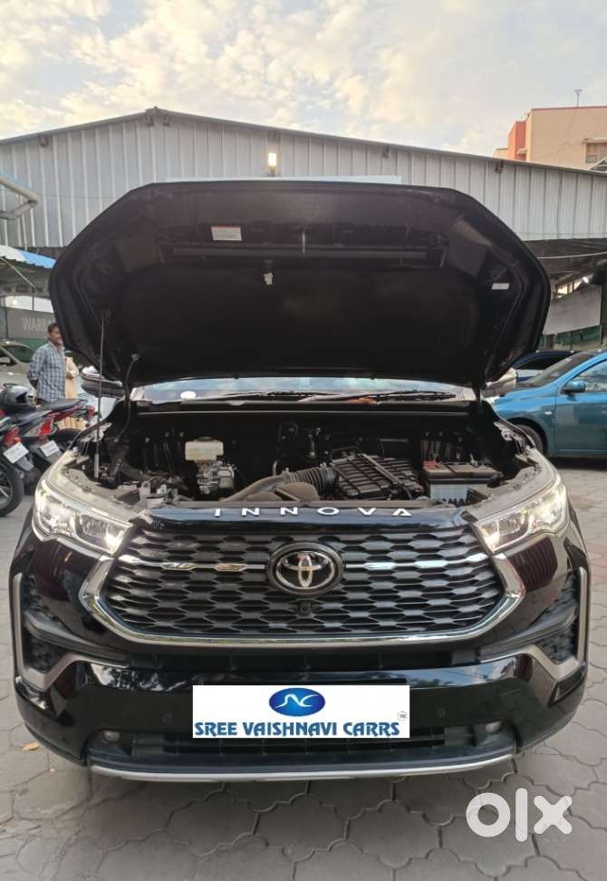 Toyota Innova Hycross 2.0 Zx Hybrid 7 Str, 2025, Petrol
