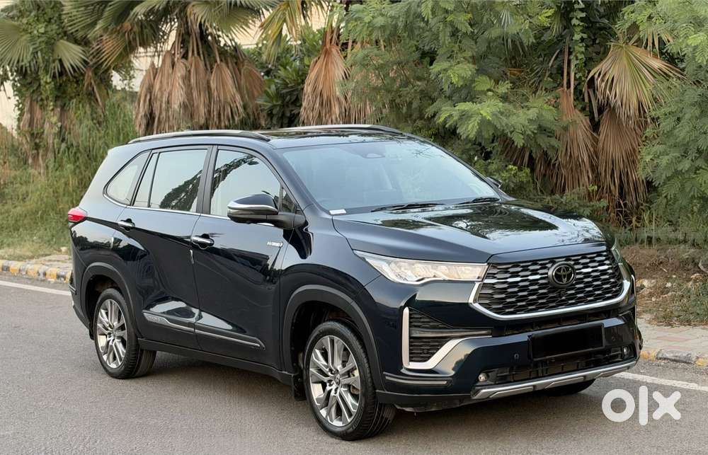 Toyota Innova Hycross 2.0 Zx (o) Hybrid 7 Str, 2024, Petrol