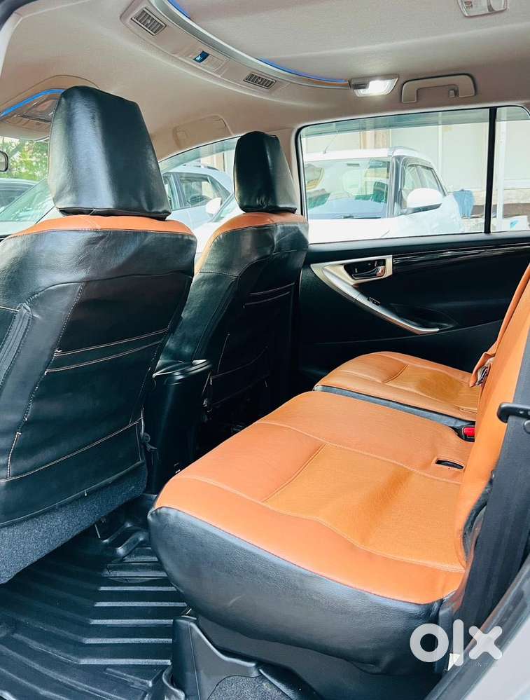 Toyota Innova Crysta 2.4 V 8 Str, 2017, Diesel