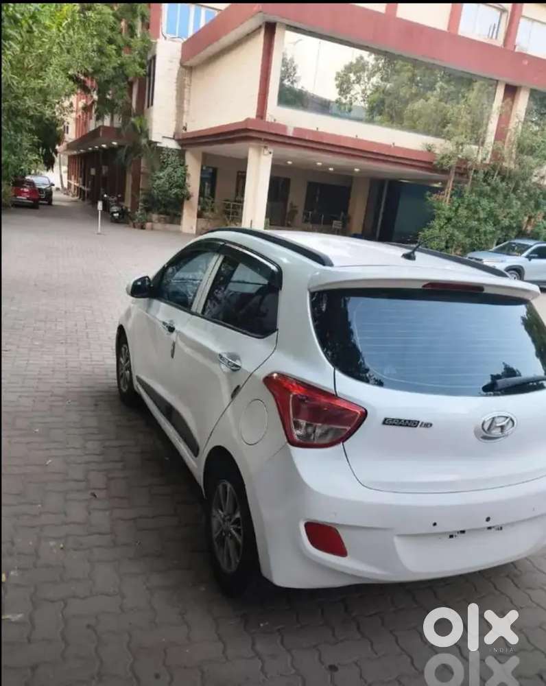 Hyundai Grand I10 2015 Diesel 114000 Km Driven