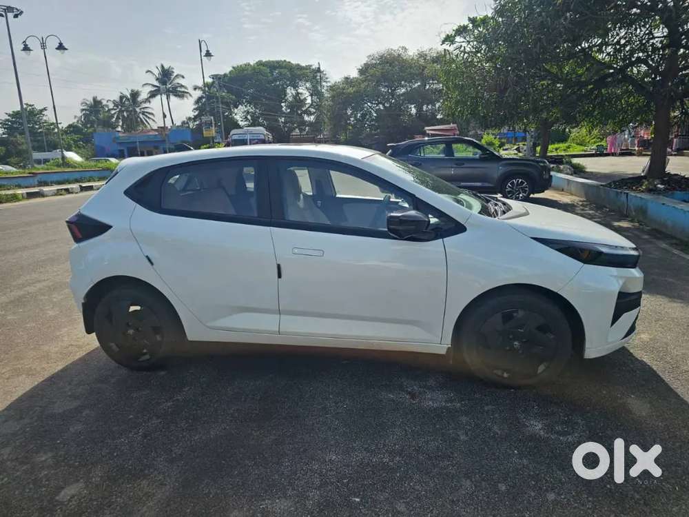 Tata Altroz Diesel Manual 2025 Variant