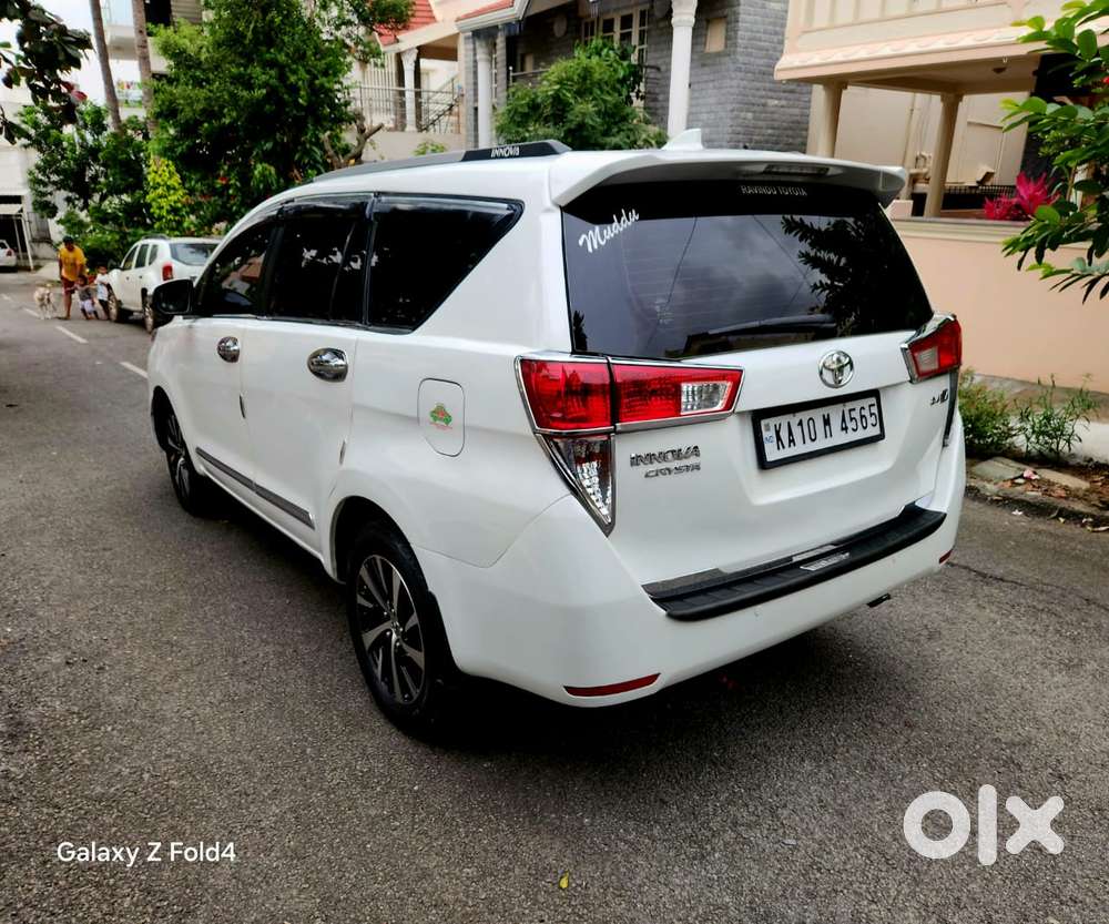 Toyota Innova Crysta 2.4 V 8 Str, 2017, Diesel