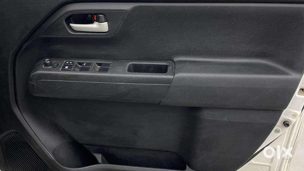 Maruti Suzuki Wagon R Zxi Amt 1.2, 2019, Petrol