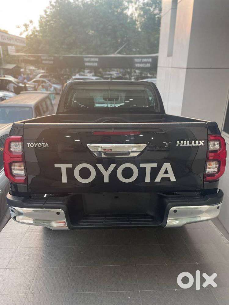 Toyota Hilux 2.8 High 4x4 Mt, 2025, Diesel