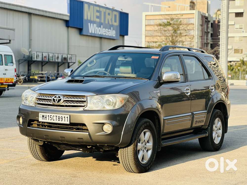 Toyota Fortuner 3.0 4x4 Manual, 2011, Diesel