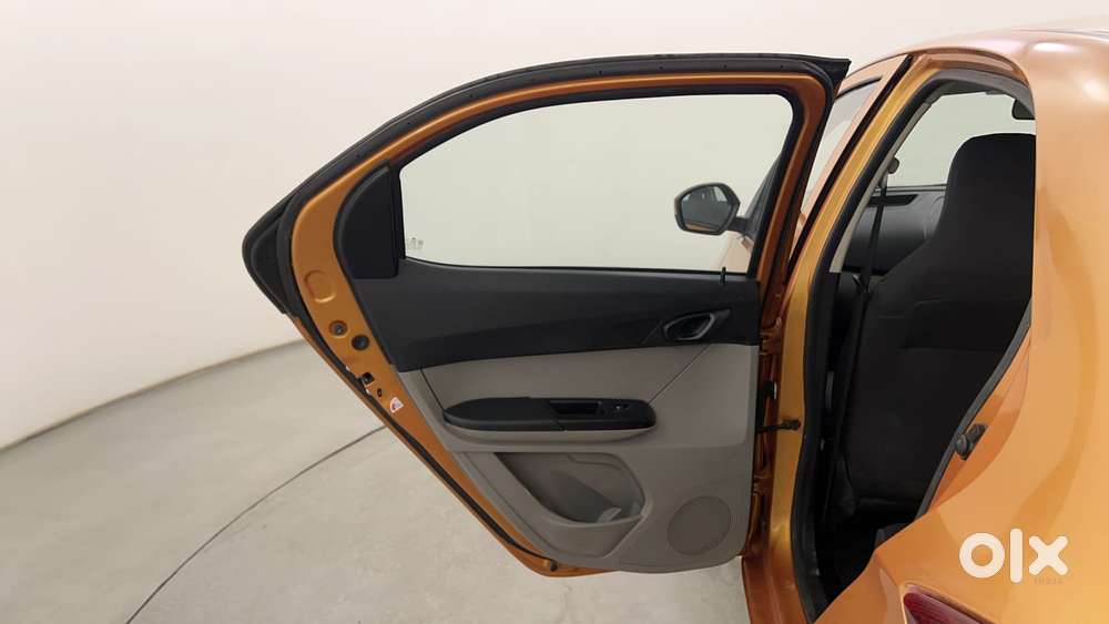 Tata Tiago 1.2 Revotron Xt, 2017, Petrol