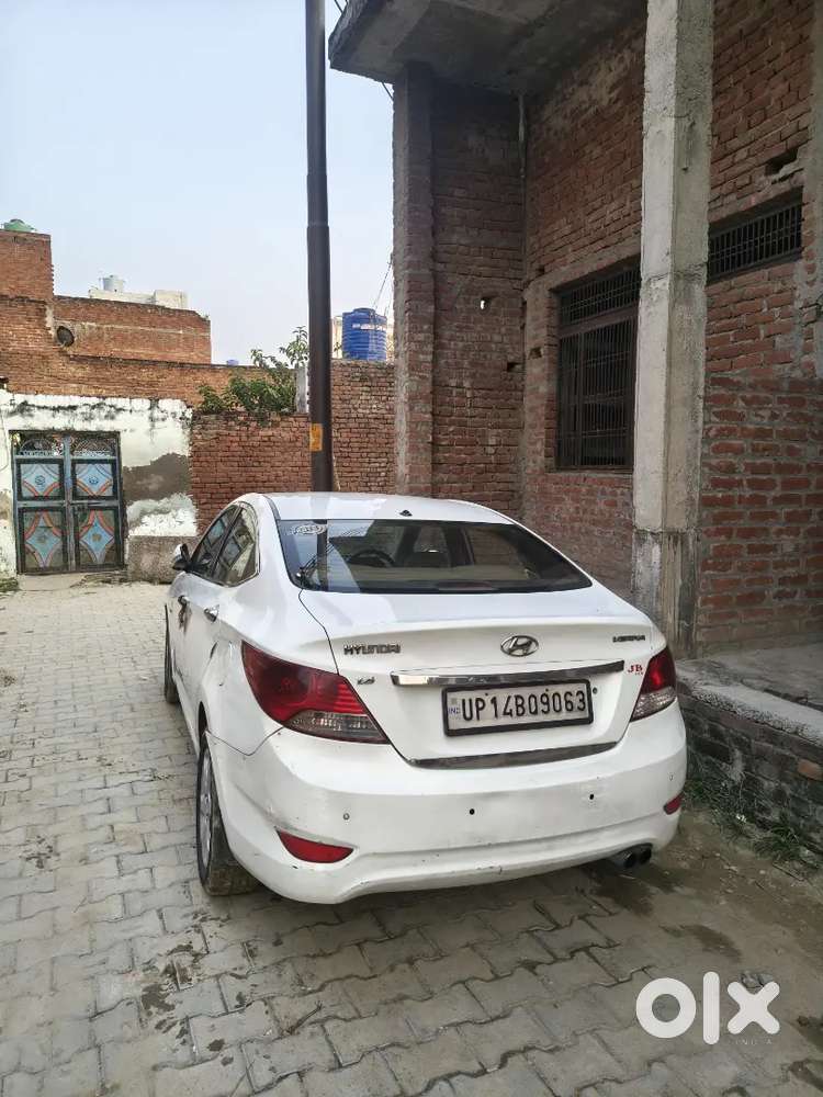 Hyundai Verna Diesel Manual 2012 Variant