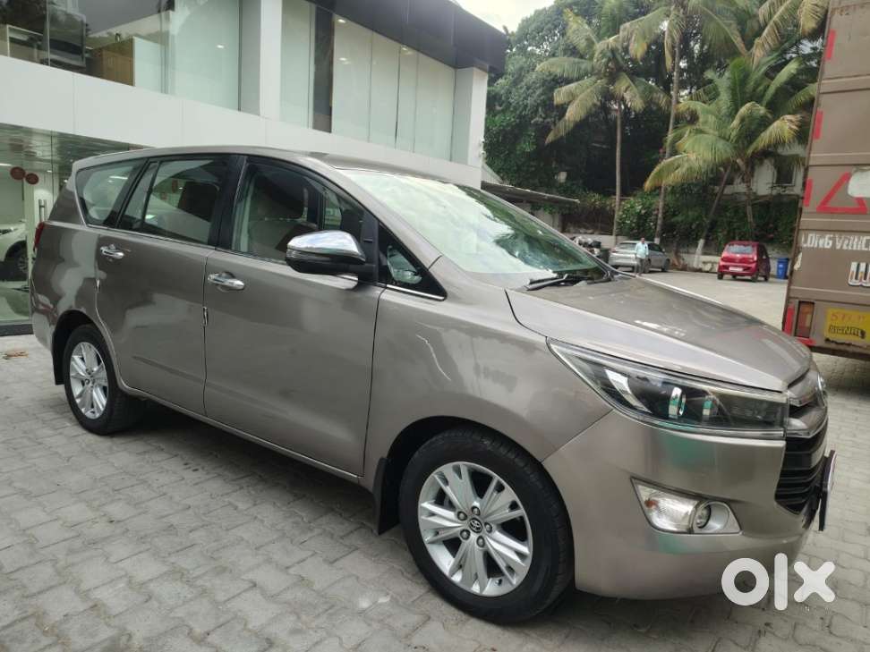 Toyota Innova Crysta 2.8z Automatic, 2019
