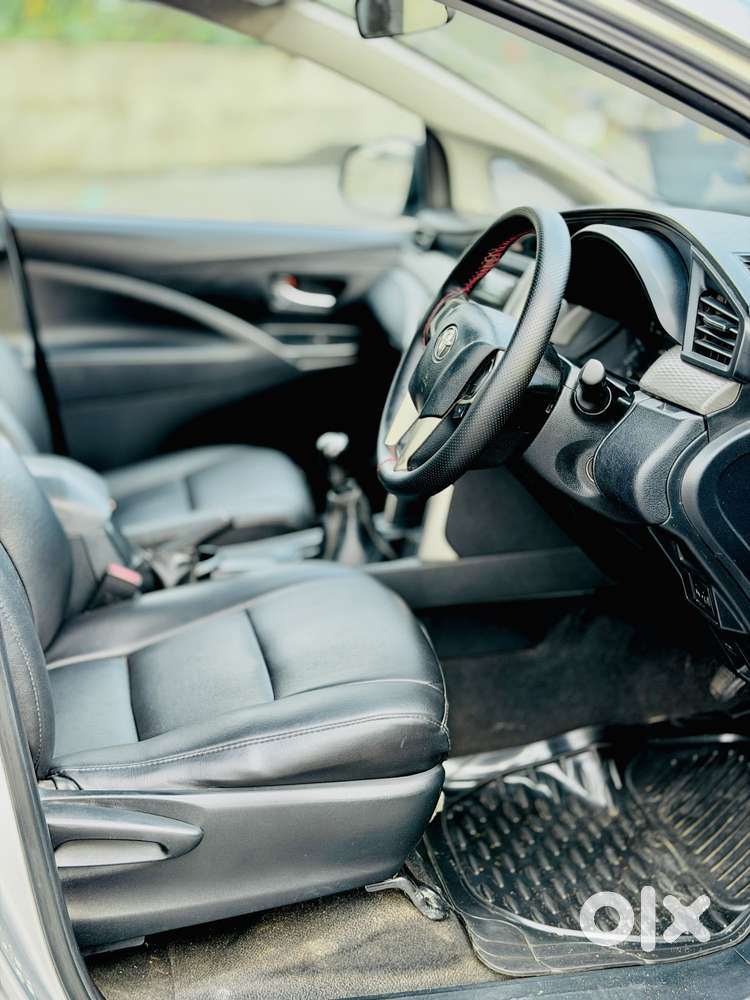 Toyota Innova Crysta 2.4 G Mt, 2017, Diesel