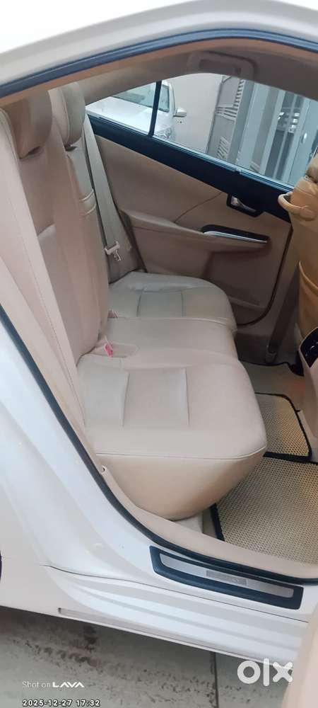 Toyota Camry Hybrid 2.5, 2015, Petrol