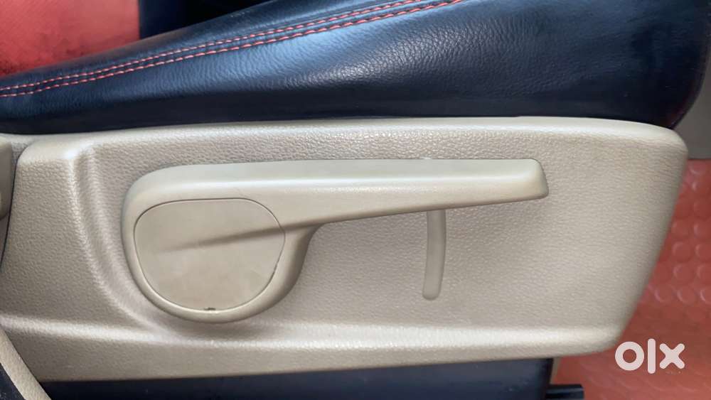 Mahindra Tuv 300 Mhawk100 T8, 2017, Diesel