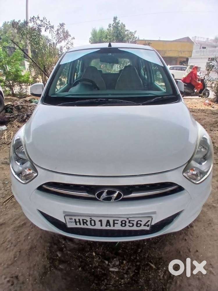Hyundai I10 Sportz, 2013, Petrol