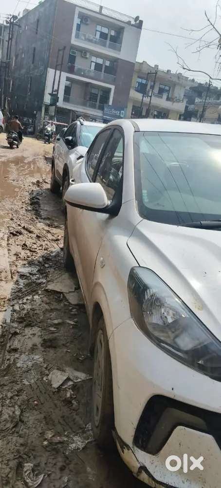 Gandhi Rent Par Dena Hai Commercial Car Hai