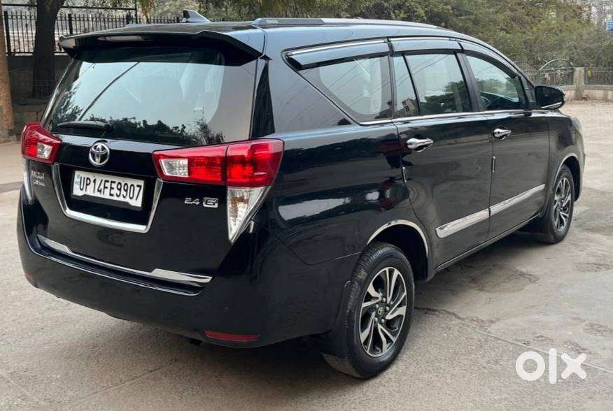 Toyota Innova Crysta 2.4 Gx Limited Edition At 7 Str, 2022, Diesel