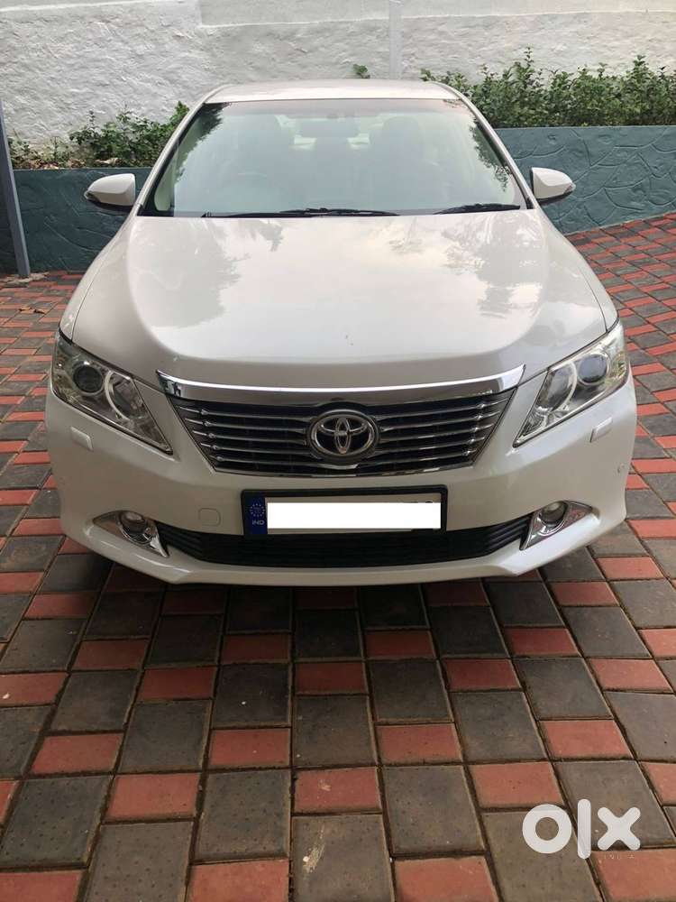 2014 Toyota Camry White
