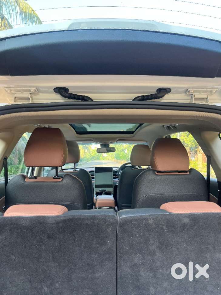Mg Hector Plus Sharp Pro 1.5 Turbo Petrol Cvt 6 Str, 2023, Petrol