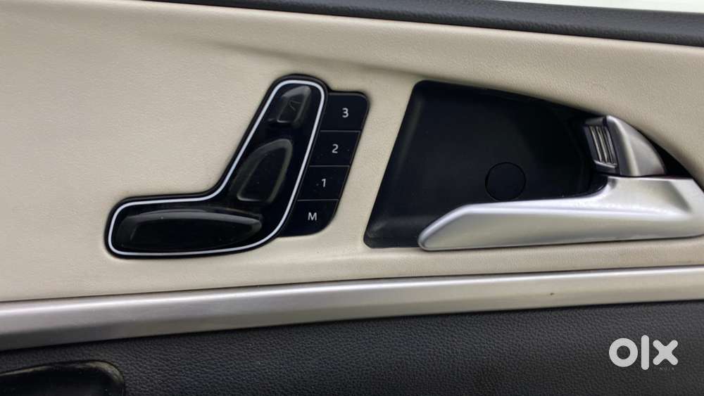 Mahindra Xuv700 2.2 Ax 7 Diesel Mt Str, 2022, Diesel