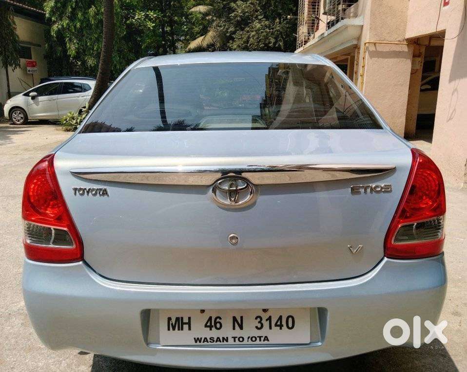 Toyota Etios 1.5 High, 2011, Petrol