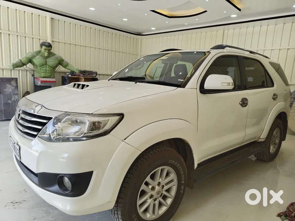 Toyota Fortuner 2014 Diesel 98000 Km Driven