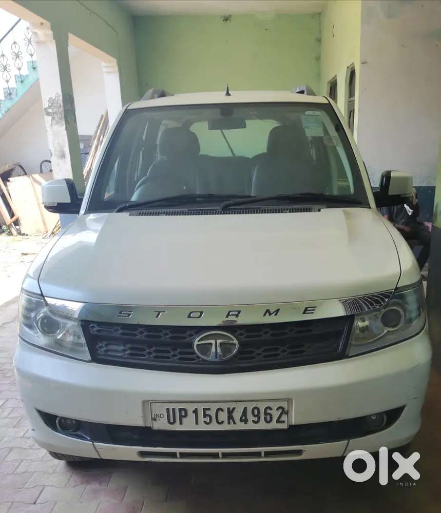 Tata Safari Storme 2017