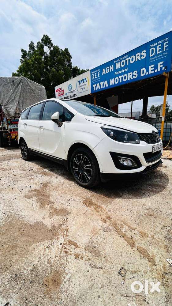 Mahindra Marazzo