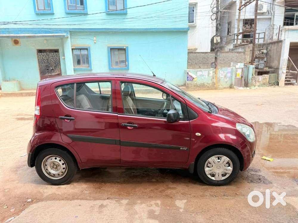 For Sale: Maruti Ritz Lxi - 2010 - Red