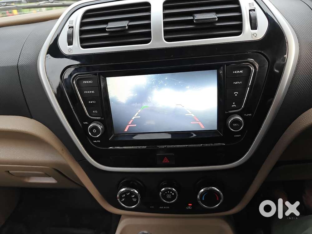 Mahindra Tuv 300 T10, 2019, Diesel