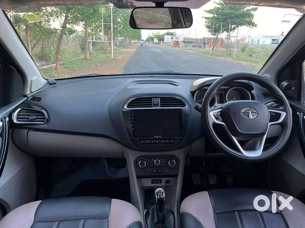 Tata Tiago, 2017, Petrol