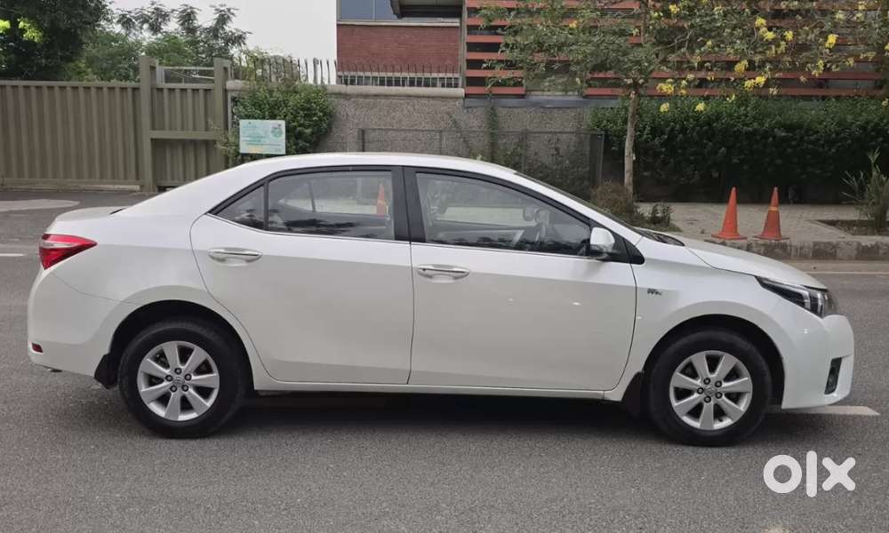 Toyota Corolla Altis 1.8 G Cvt, 2016, Petrol