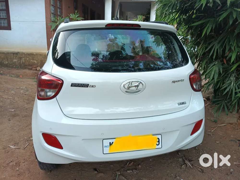 Hyundai Grand I10 2014 Petrol 88000 Km Driven Sports..