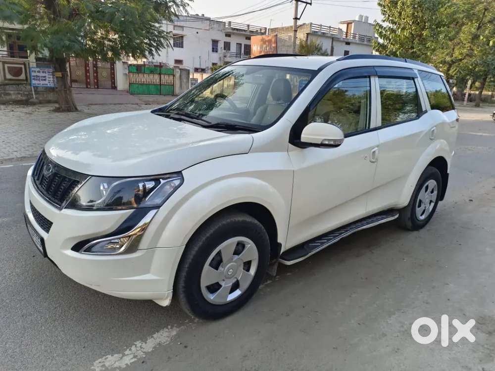 Mahindra Xuv500 2017 Diesel 70000 Km Driven