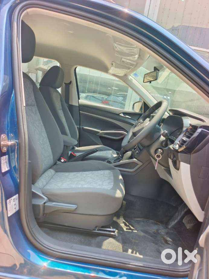 Skoda Kylaq Signature At, 2025, Petrol