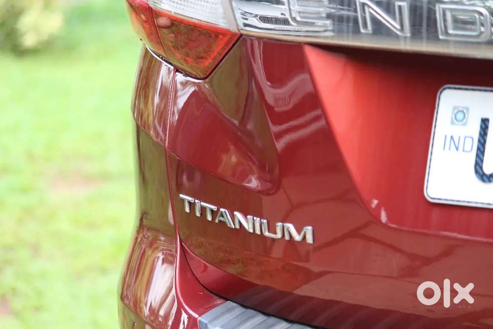 Ford Endeavour 3.2 Titanium 4×4 2016