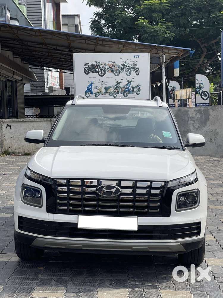 Hyundai Venue 1.0 Sx (o) Turbo Dct, 2022, Petrol