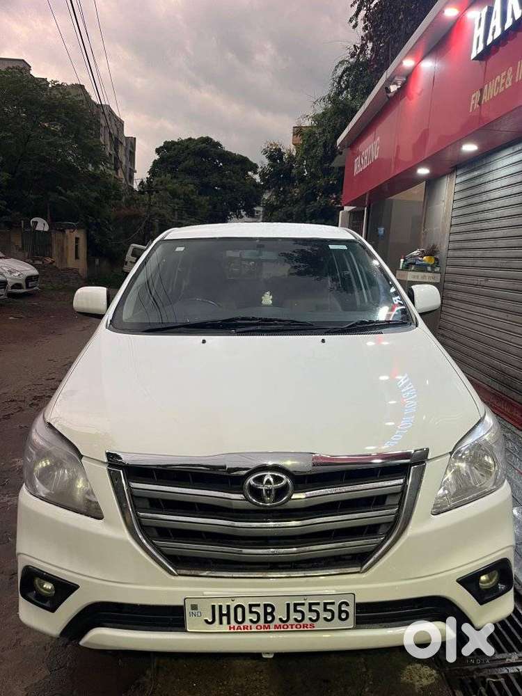 Toyota Innova 2.5 G (diesel) 8 Seater, 2016, Diesel