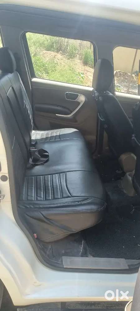 Mahindra Tuv 300 2017