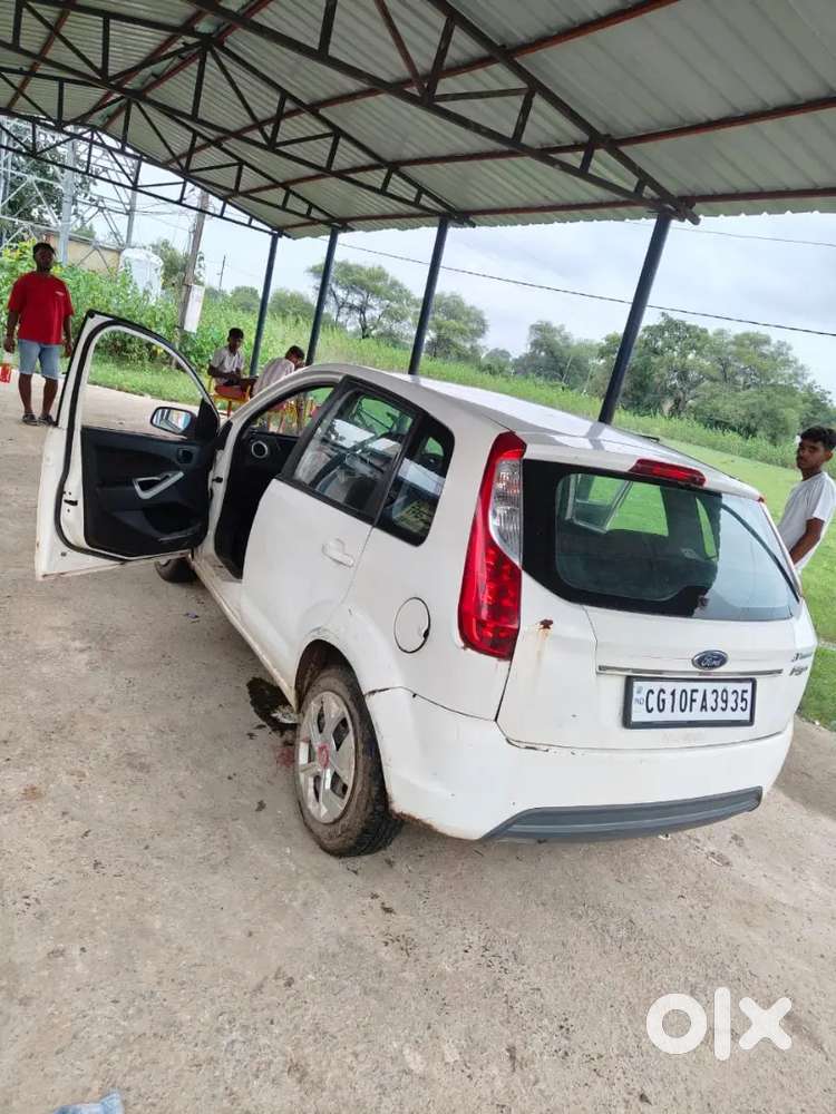 Ford Figo Petrol 2011 /7 Wa Mahkna Ha Hai  Gadi Mea Koi Bhi Prablam