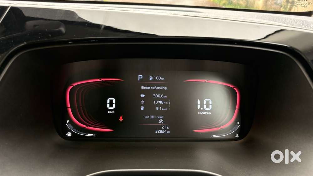 Kia Carens 1.5 Luxury Plus Dct